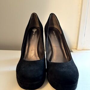 Nine West black suede size 7 1/2 never worn